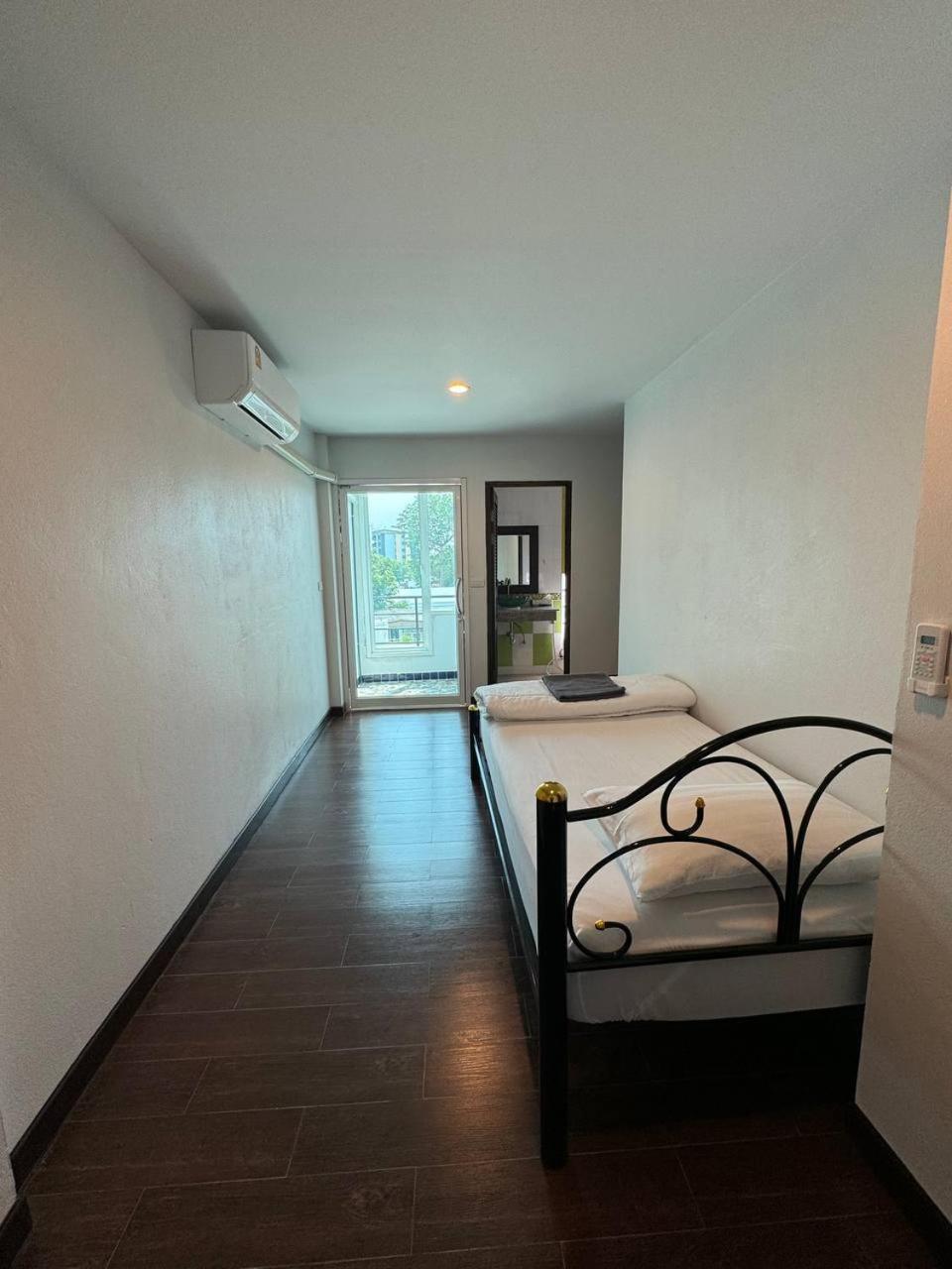 Chris Jay @ Cnx Apartment Chiang Mai Ngoại thất bức ảnh