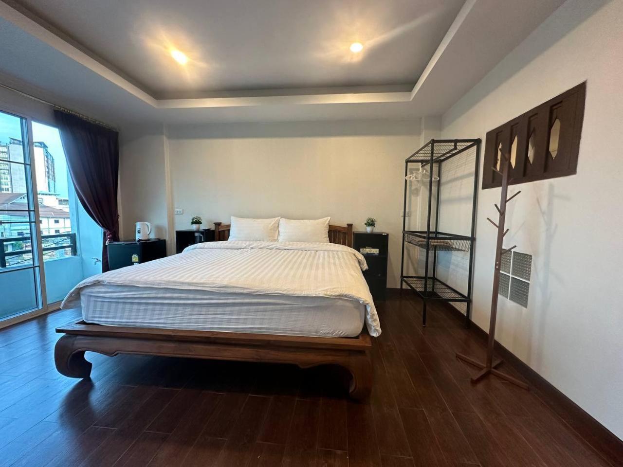 Chris Jay @ Cnx Apartment Chiang Mai Ngoại thất bức ảnh